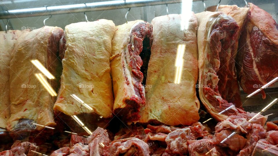 Coxão Duro. Carnes frescas bovinas em balcão frigorífico, vitrine. Açougue, Mercado...