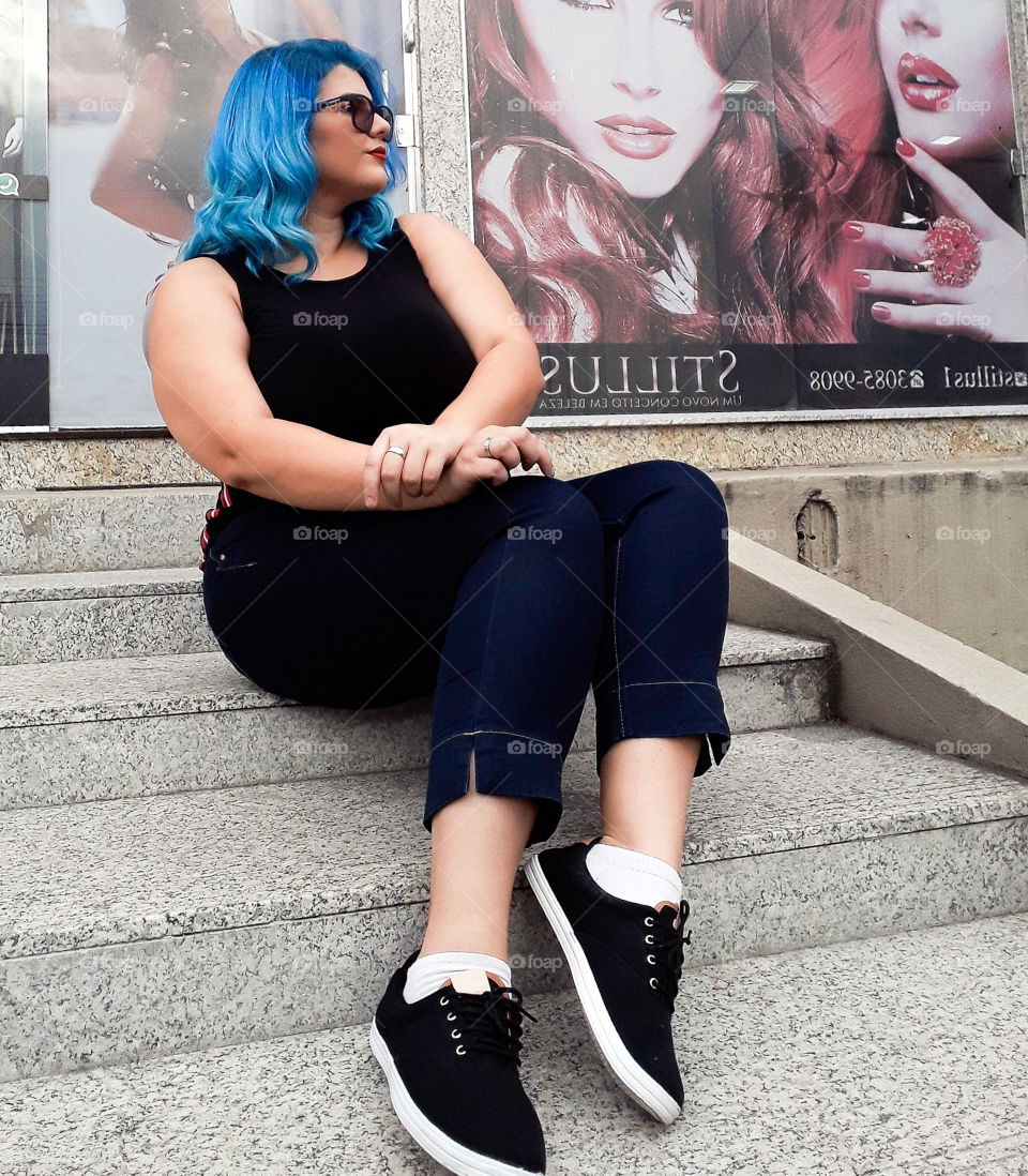 blue hair (model)