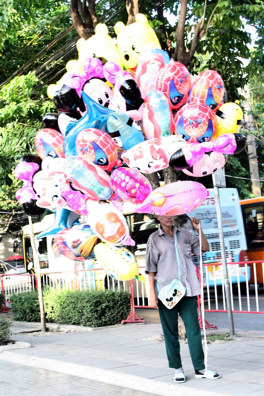 Lets buy a Balloon!!. When I saw a balloon I want to buy it but never got a chance so i took a picture instead :)