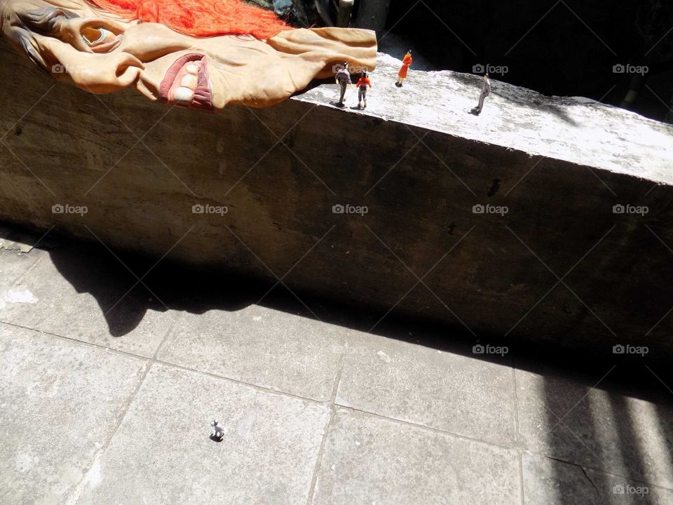 The world of liliput, giant mask