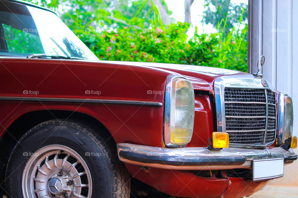 Old mercedes benz model in Sri Lanka