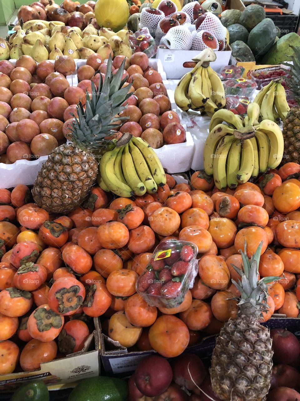 Banana ananas fruits