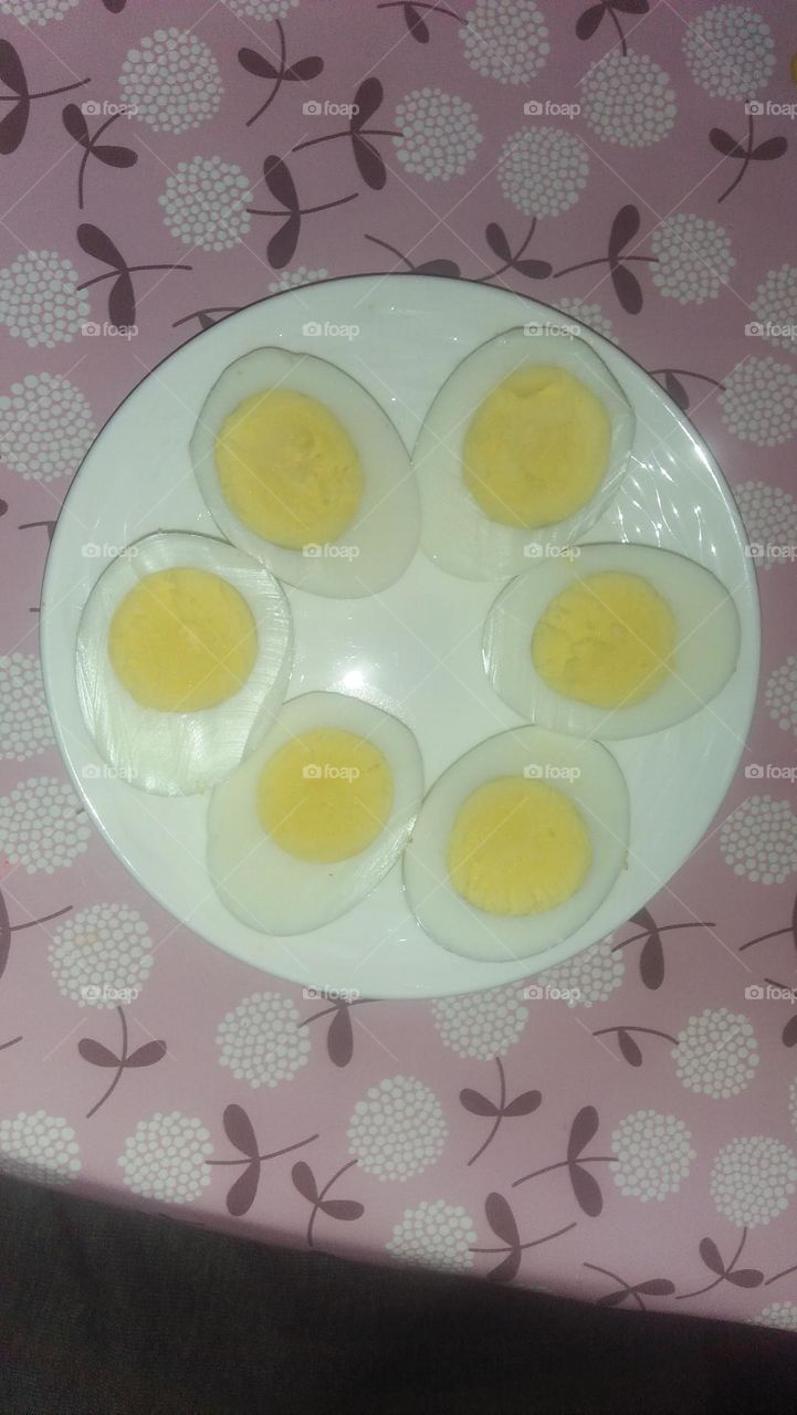 eggs in white plate.