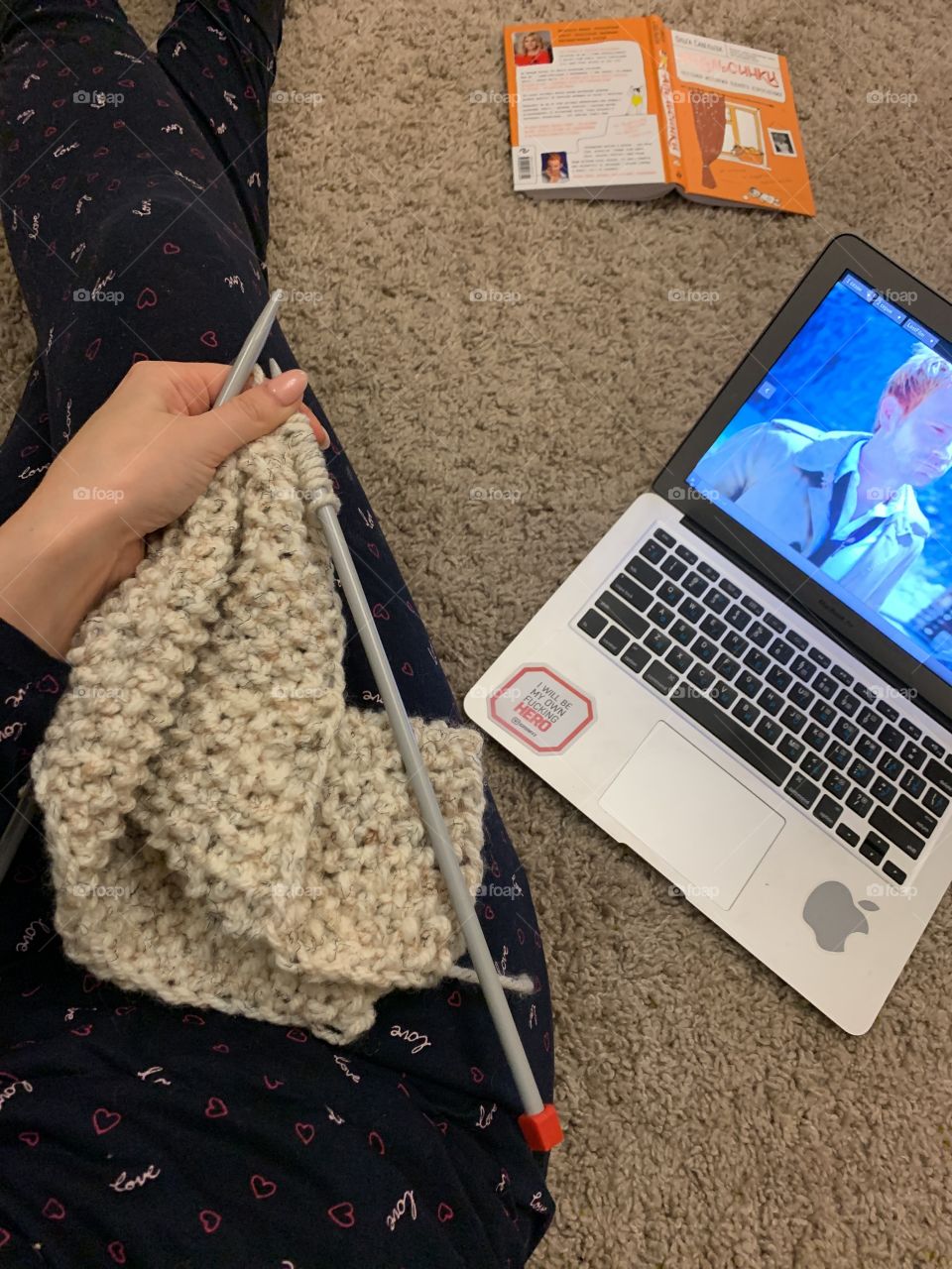 Knitting, reading and watching a good film - is this really quarantine!? 
