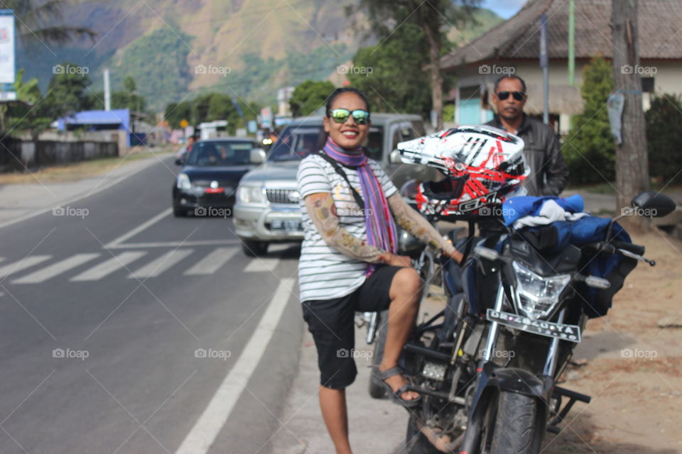 ladies bikers rest ini Sembalun