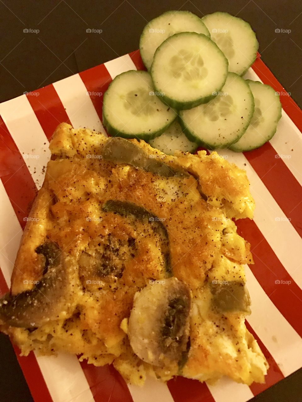 Omelette with peppers and portobello mushrooms 