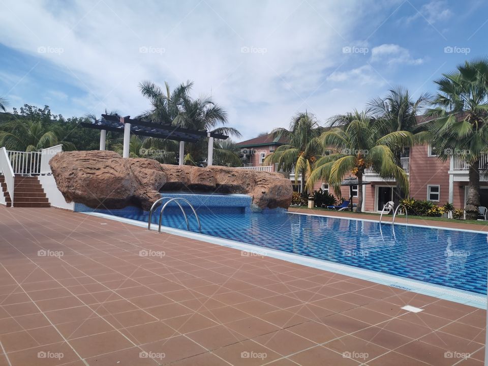 Cuba resort pool