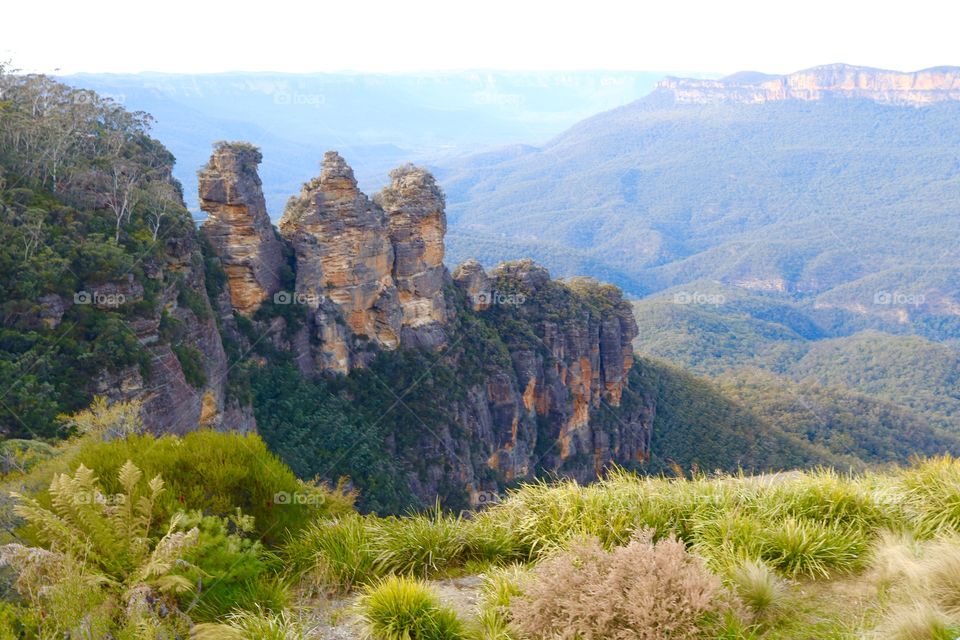 This photo has taken at blue mountain 3 sister at Sydney Australia beautiful scenic.