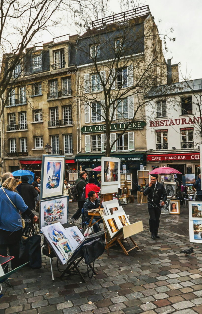 Great place for looking some art work👍.
📷Artists Square at Place du Tertre, Paris