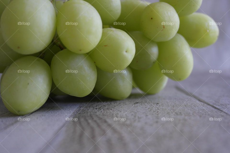 Green grapes 