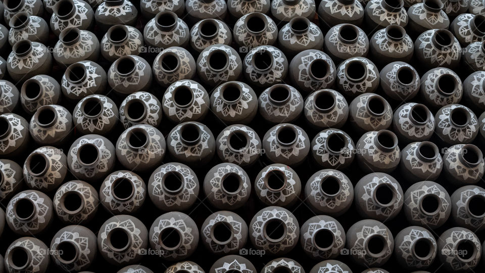 There is a lot of clay pot which are kept together in such a way that makes a beautiful frame of symmetry.
✓full screen view is recommended 🙂