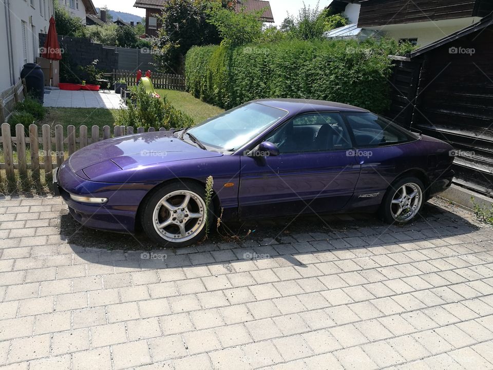 violet car
