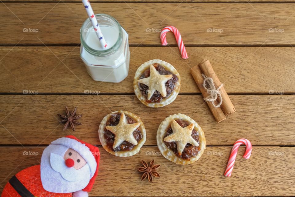 Traditional mince pie for Christmas 