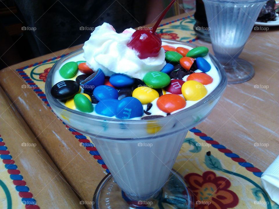 m&m sundae