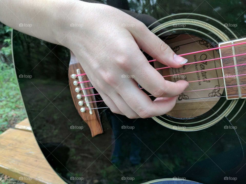 guitar strum