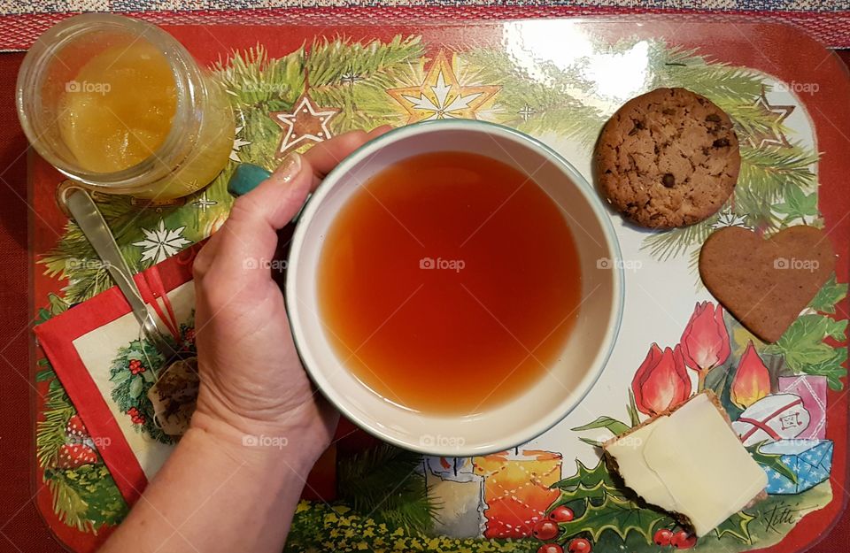 rooibos tea with sandwich and cookies