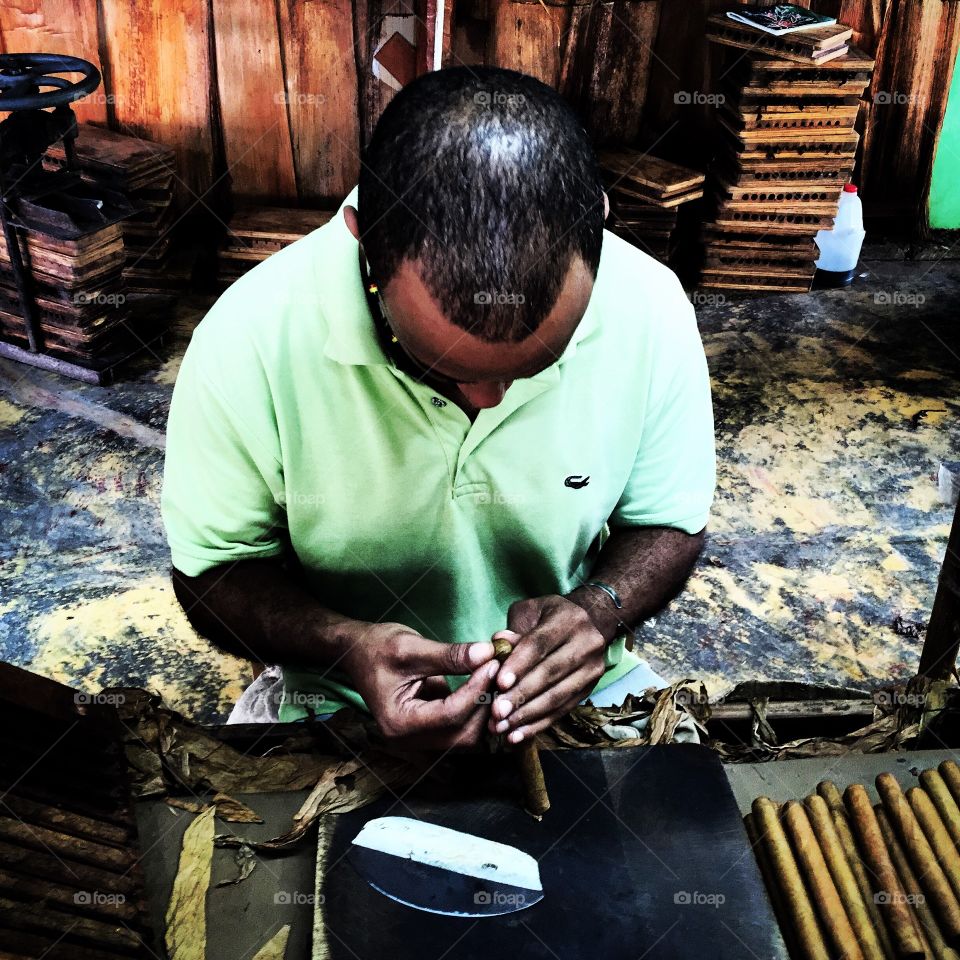 Cigar Rolling in the Dominican Republic 