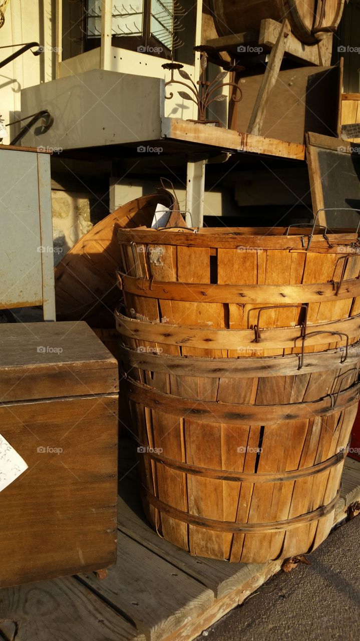 bushel baskets. antique shopping in lancaster pa 