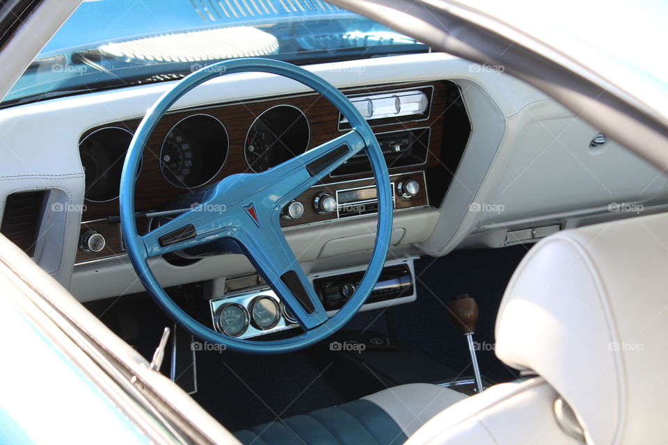 vintage classic steering wheel console