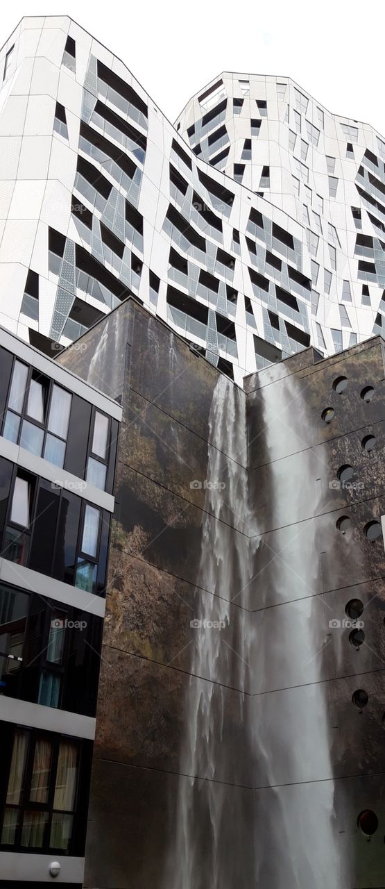 fake waterfall in Rotterdam