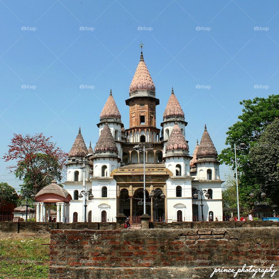 Swanbhaba Kali temple built by Raja Nrisinha Deb Roy Mahasay in 1788. The deity is worshipped as a form of Maa Kali in Hindu mythology. The deity is also known as Maa Hangseswari.
Temple address :-
Banshberia, Hooghly
West Bengal, India