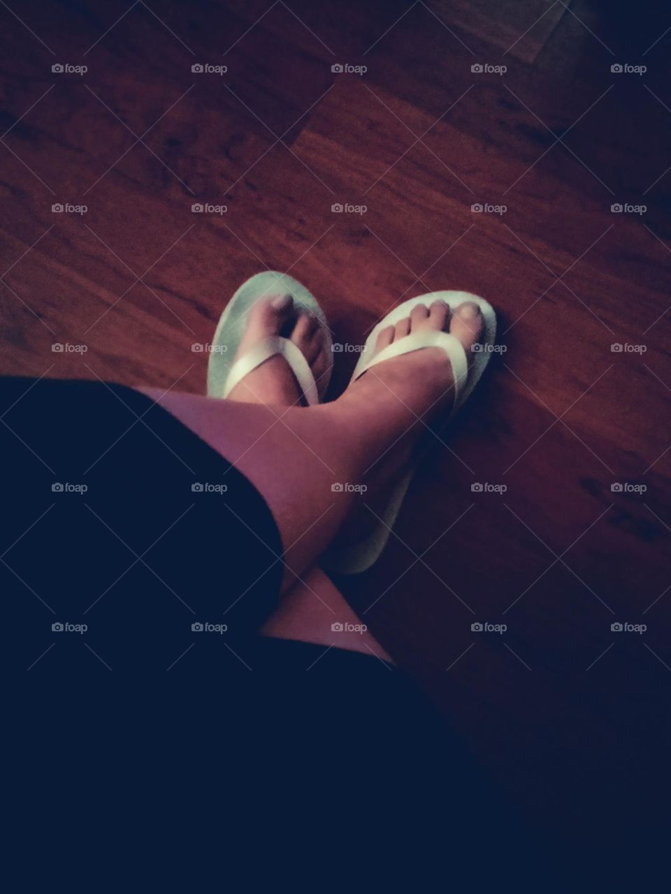 Florida feet in color twin toes