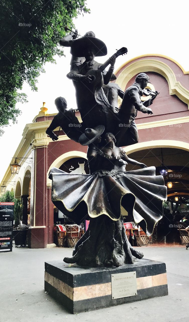 a culture expressed in a statue, Jalisco, Mexico is the land of mariachi