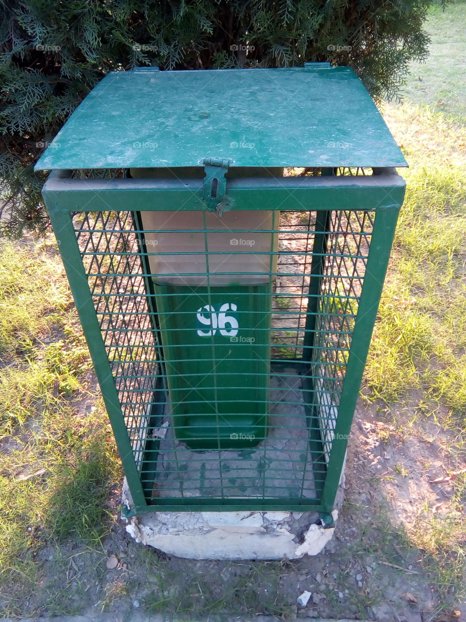 beautiful speaker system for songs in a garden.