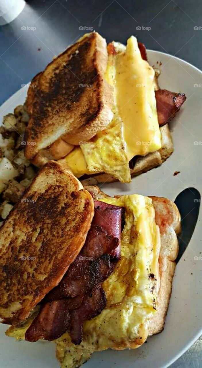 Bread with Egg And Chicken Slices Yummy