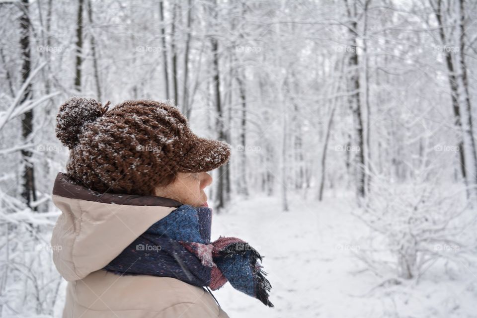 morning walking woman in winter park