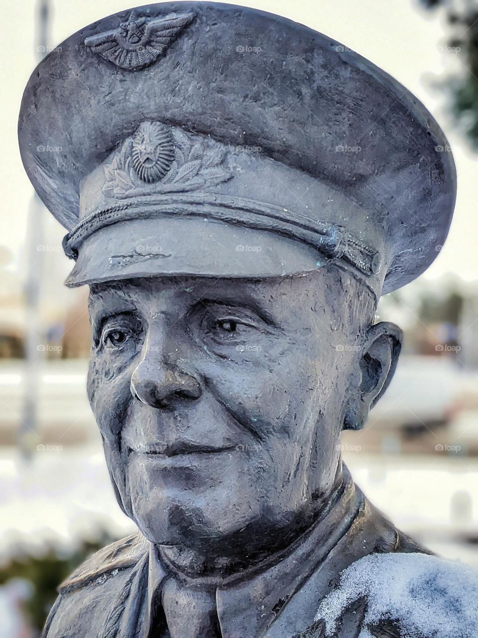 portrait of a monument to a veteran of the second world war