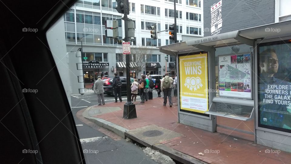 Downtown DC, traffic light, intersection, people