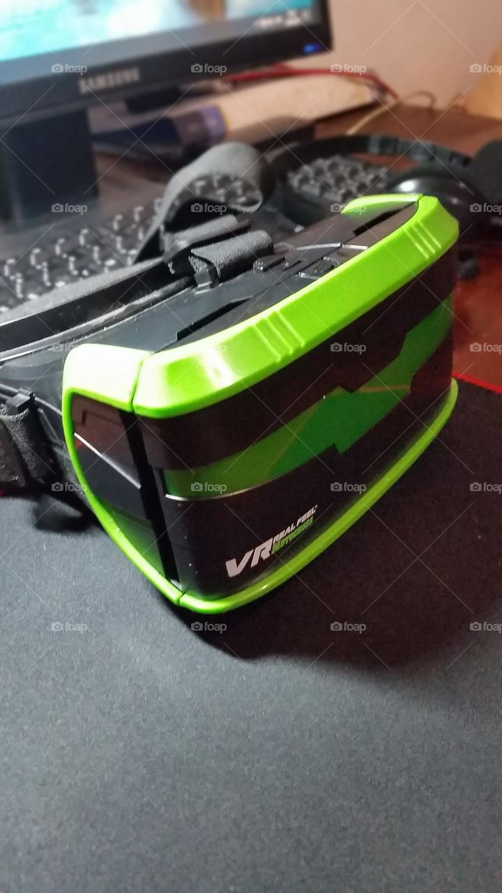 Game glasses virtual reality