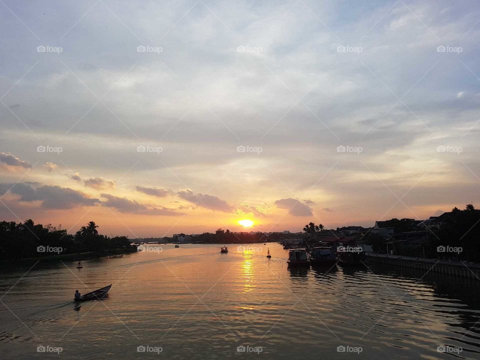 Puesta de sol en Hue (Vietnam)