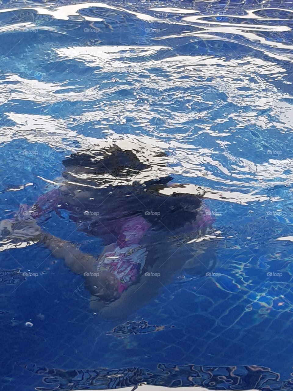 Para um dia de calor...Piscina!
For a hot day ... Pool!