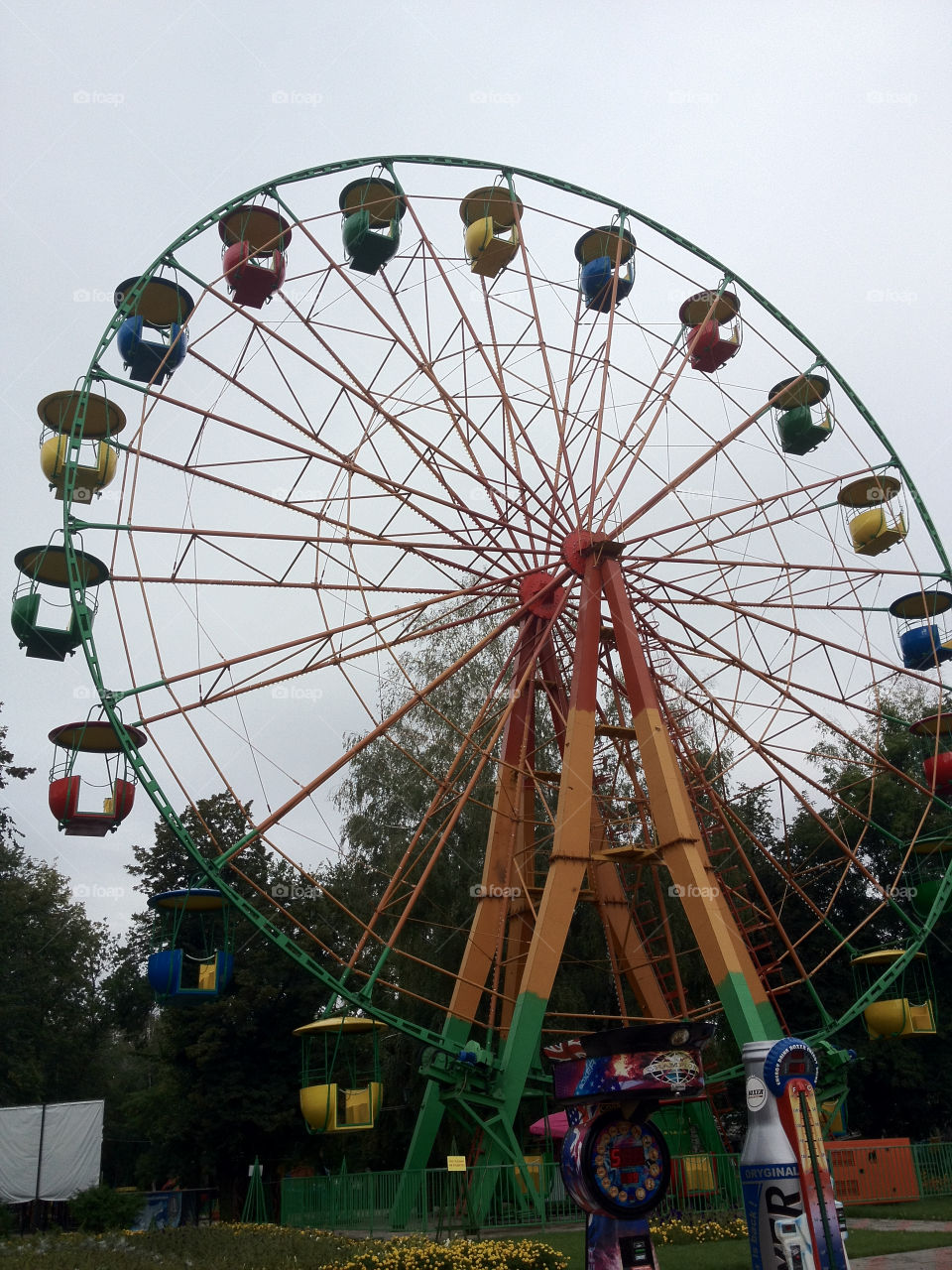 wheel children park attraction by penguincody