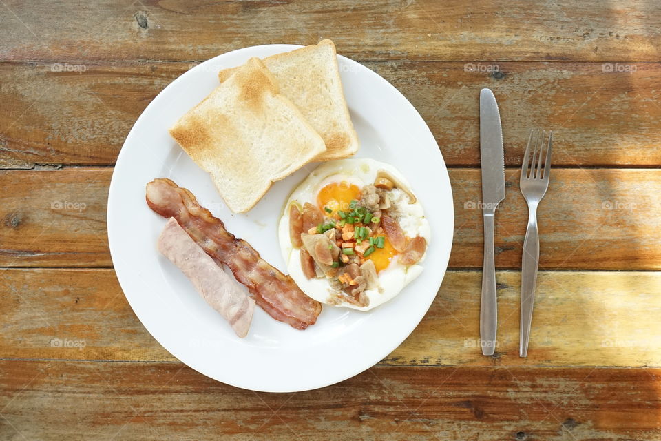 Panned eggs, Vietnamese food, top view