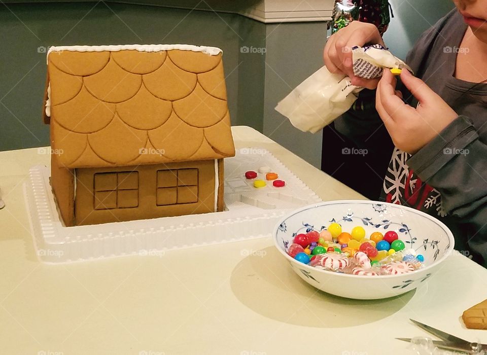 gingerbread house construction
