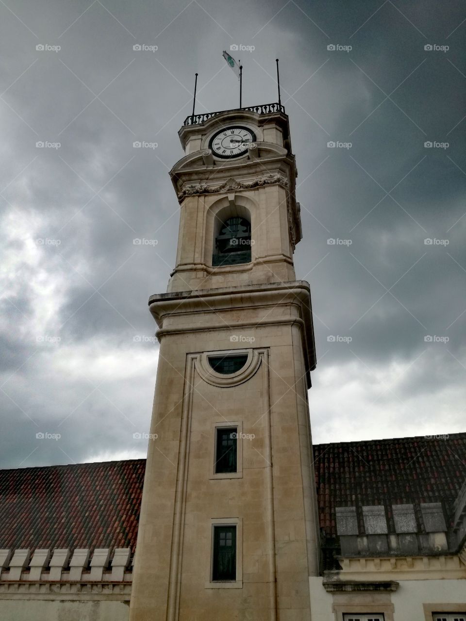 Torre com relógio