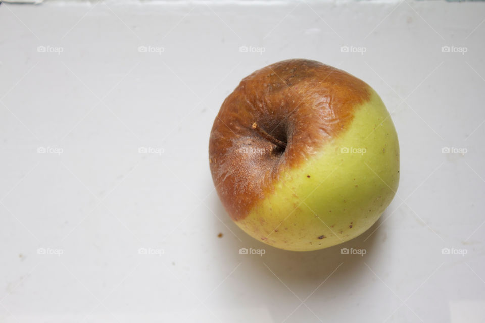 apple fruit bad rotten by shotmaker