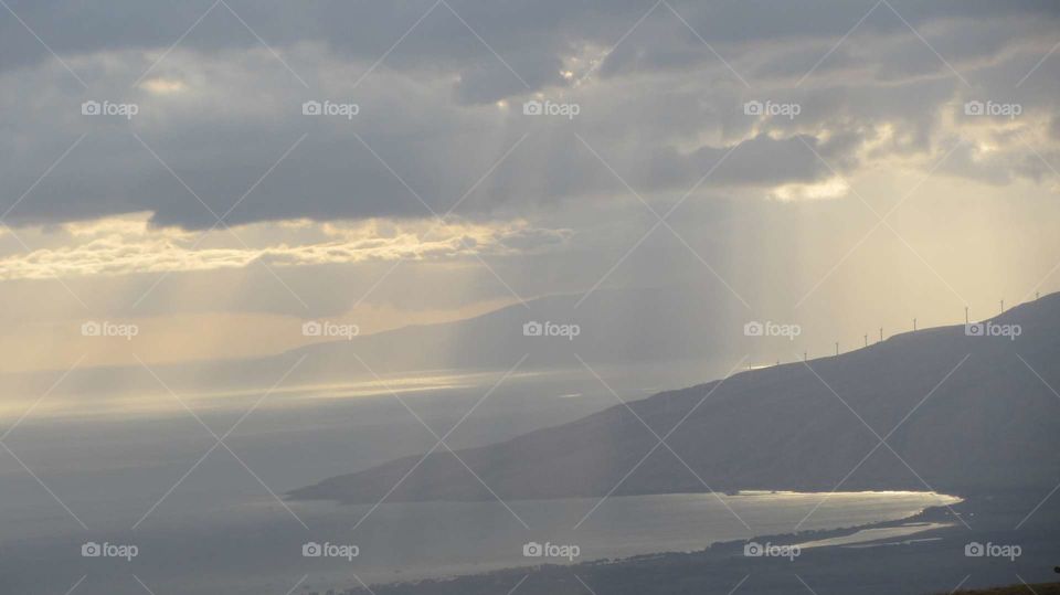 Sun rays through the cloudes