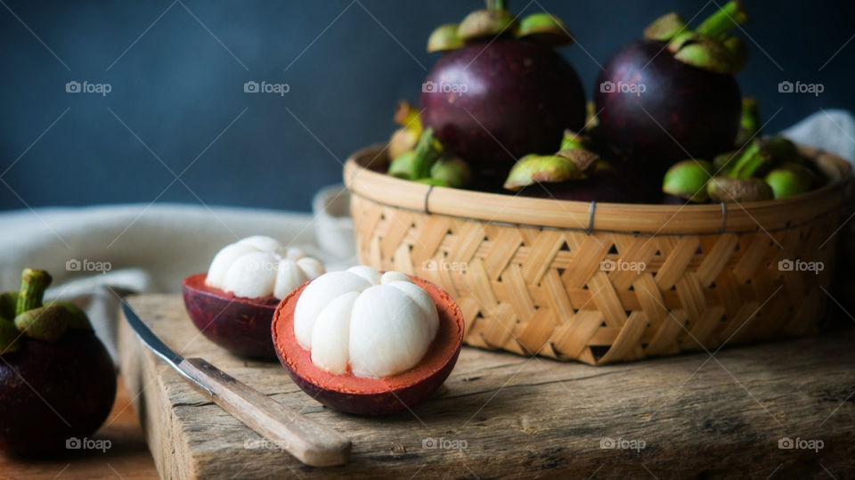 Mangosteen (cat's feet ^^)