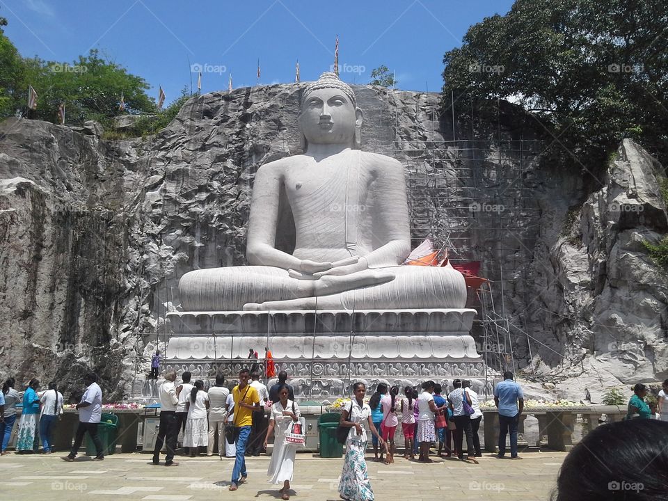 monaragala viharaya,(temple),kurunegala district,sri lanka,buddha statue