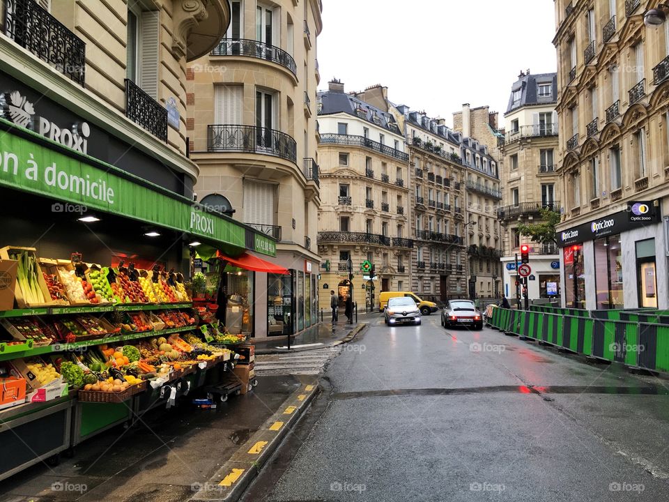 Local food in Paris 