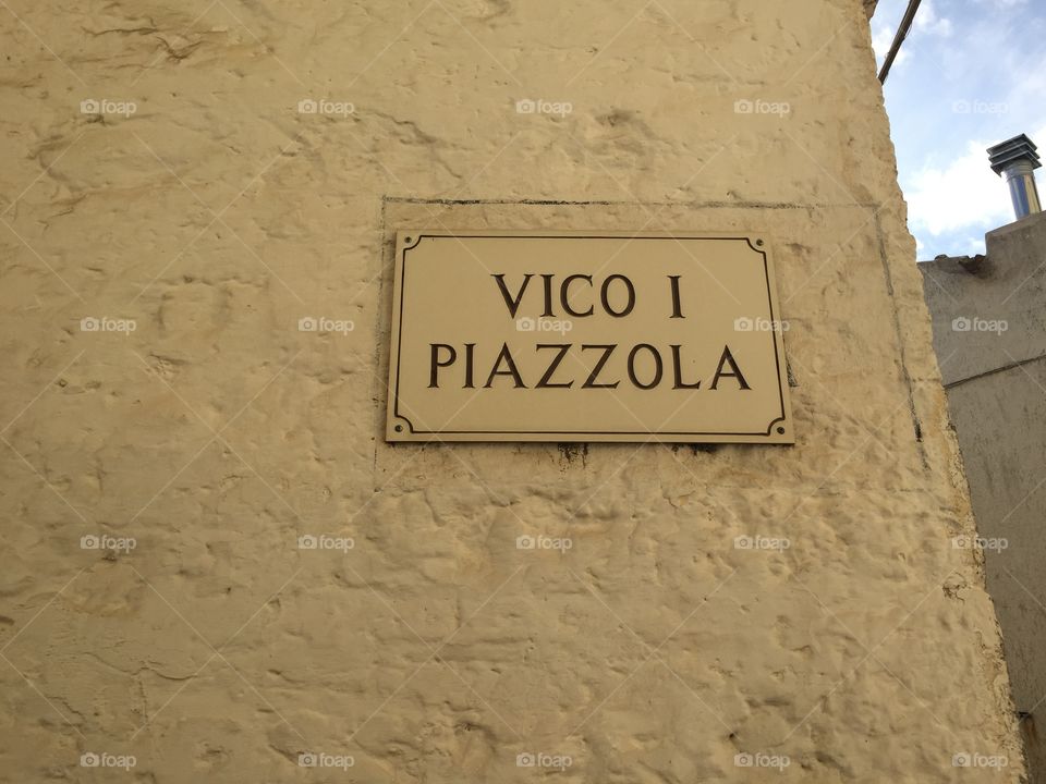 Italian street sign