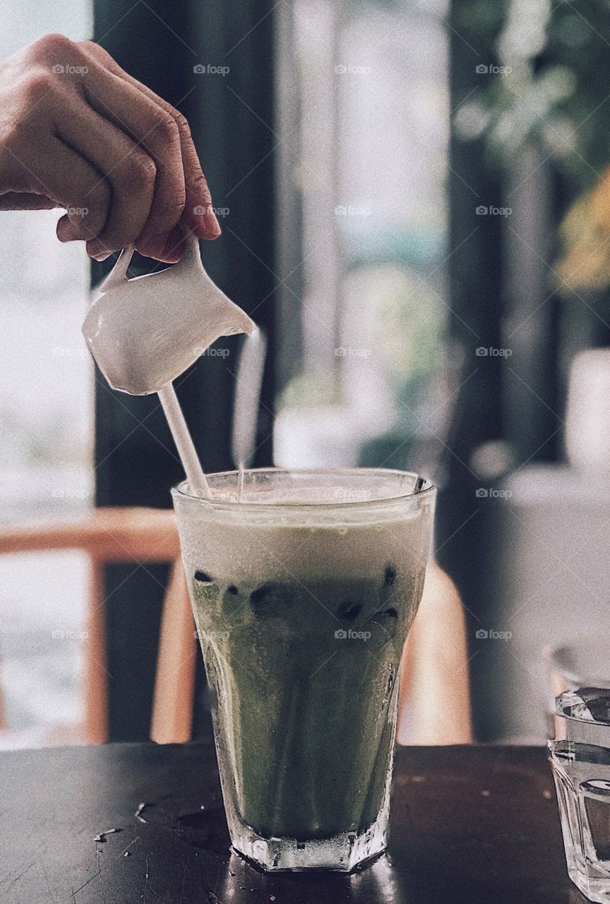 Do you want a little matcha for the new day? You can enjoy a cup of matcha in many different angles.  You can drink it as a drink, or you can take it as a hobby, or an art! A cup of matcha becomes attractive in the artist's eyes, right? Luv