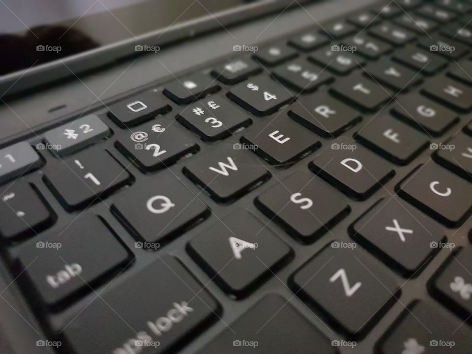laptop computer qwerty keyboard
