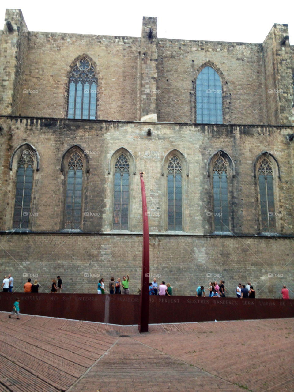 people statue church barcelona by cabday