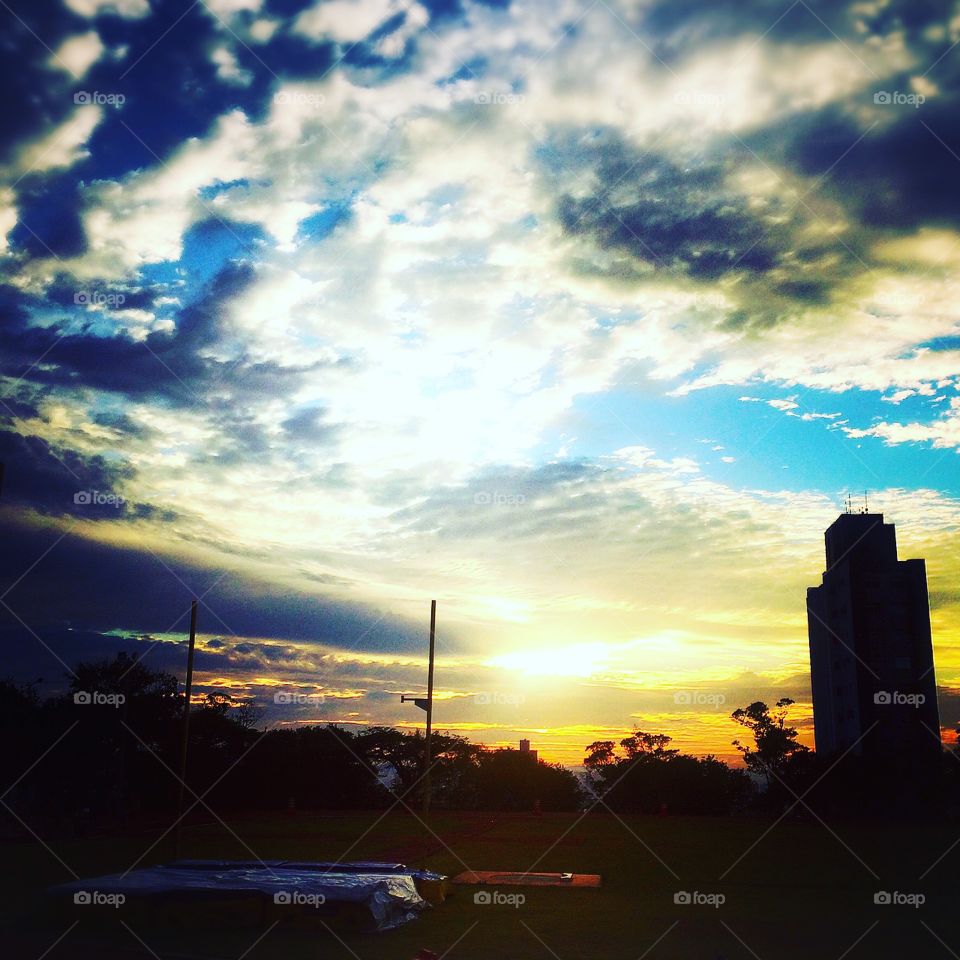 🌅Desperta, #Jundiaí!
Ótima 5a feira a todos nós.
🍃
#sol
#sun
#sky
#céu
#photo
#nature
#manhã
#morning
#alvorada
#natureza
#horizonte
#fotografia
#paisagem
#inspiração
#amanhecer
#mobgraphy
#FotografeiEmJundiaí