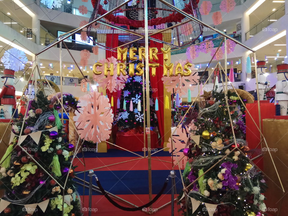 Merry Christmas in shopping mall